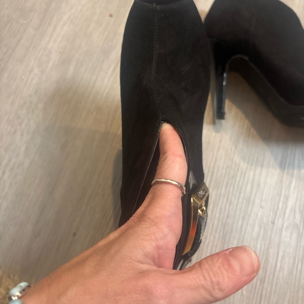 Guess Black Peep-Toe Heeled Boots - Picture 4 of 4